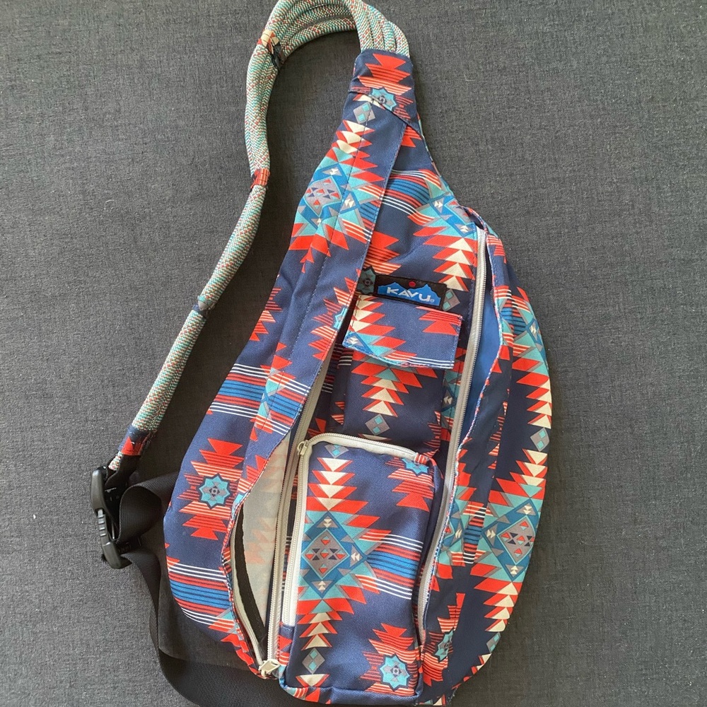 Kavu sling bag EUC
